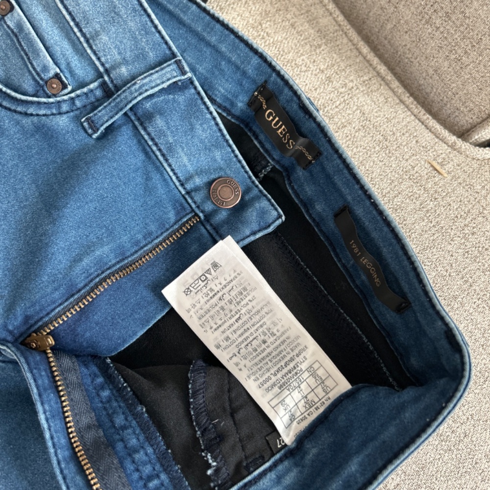 Jeans - Picture 2 of 5